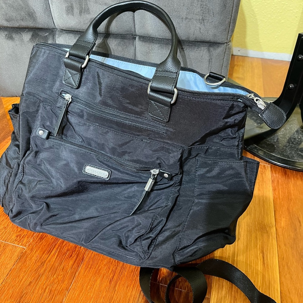 Baggallini 3-In-1 Convertible Backpack With RFID Phone Wristlet - black